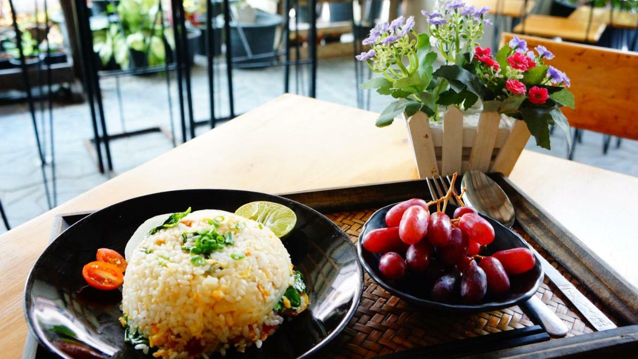 Sillemon Garden Hotel Bangkok Exterior photo